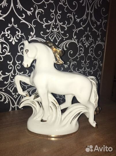 Фарфоровые статуэтки