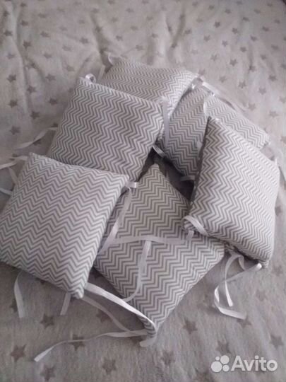 Подушки, бортики в кроватку