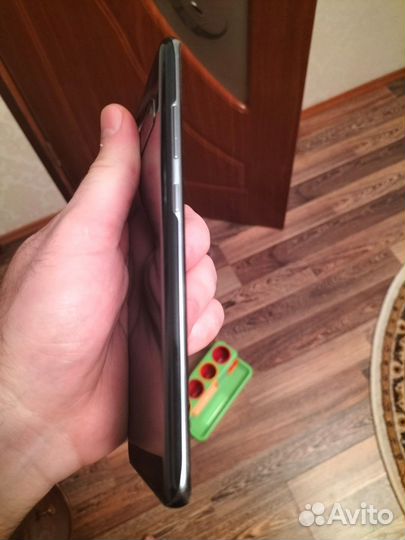 Samsung Galaxy S10 5G Single sim, 8/512 ГБ