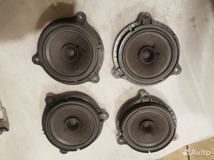 Динамик в двери Nissan Qashqai J10