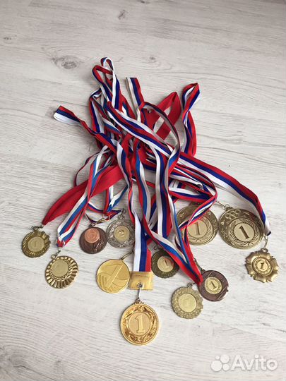 Медали