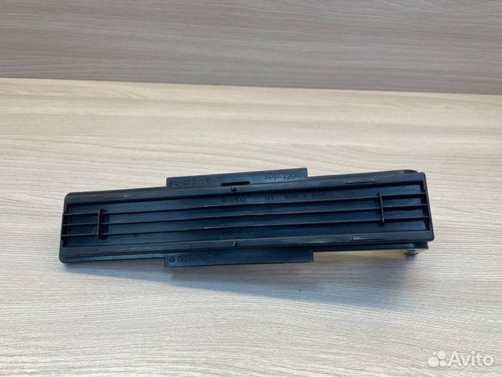 Крышка салонного фильтра Volkswagen Polo