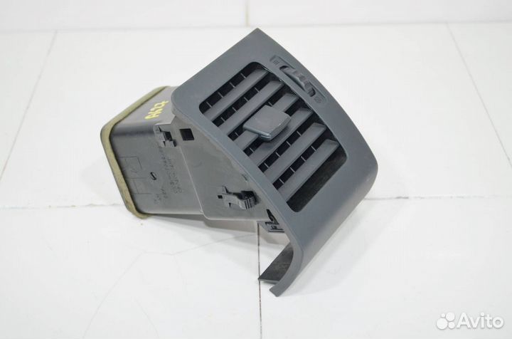 Дефлектор воздушный правый Lexus Rx330 XU30