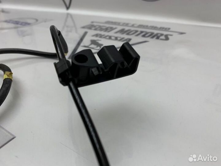 Датчик abs задний правый Volvo S60 S80 V70 XC70