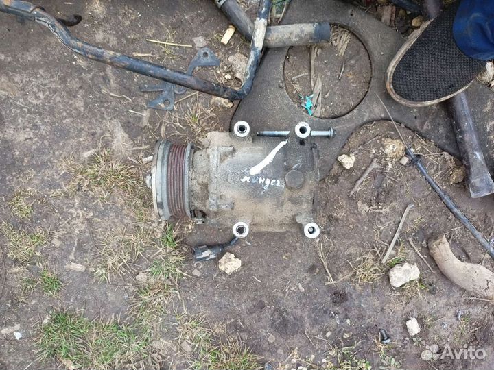 Компрессор кондиционера Ford Mondeo 2