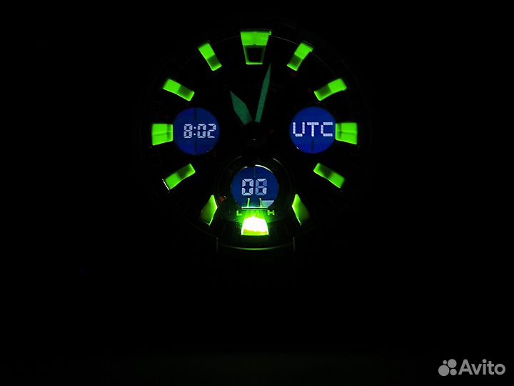 Часы Casio GST-W120L