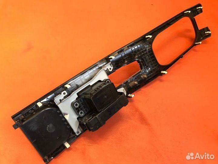 Консоль АКПП Honda Vezel RU3 LEB 2014