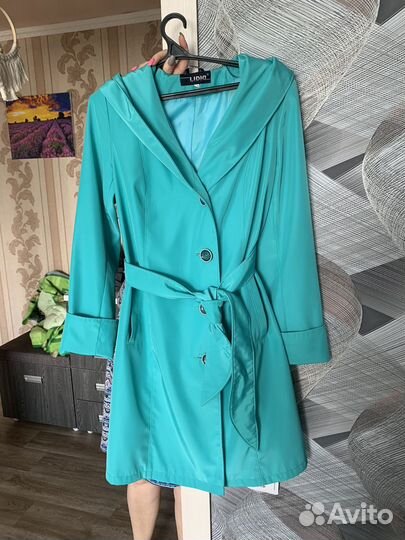 Плащ женский