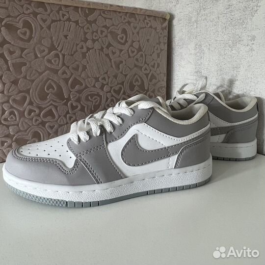Кроссовки nike dunk low серые