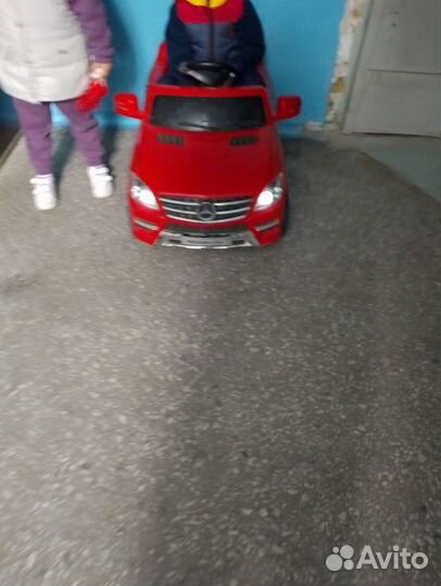 Детский электромобиль бу