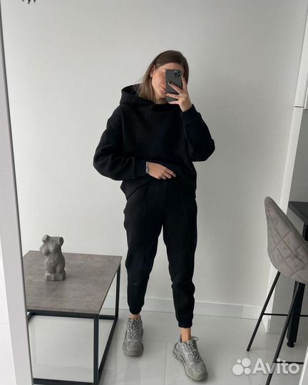 Спортивный костюм женский