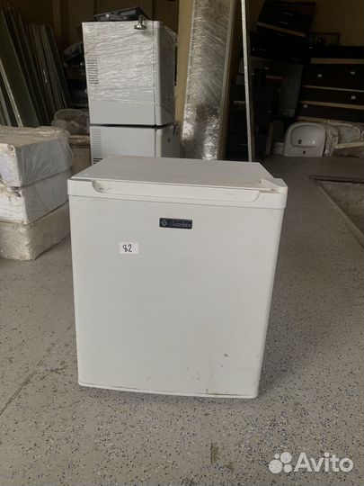 Холодильник мини Gemlux GL-BC38