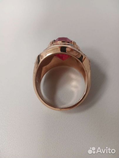 Золотое кольцо с брильянтами