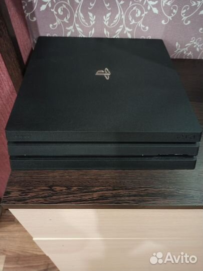 Sony playstation 4 PS4 pro 1tb с играми