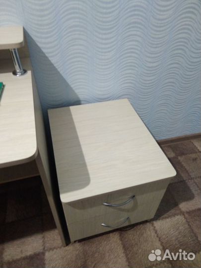 Стол компьютерный с тумбочкой