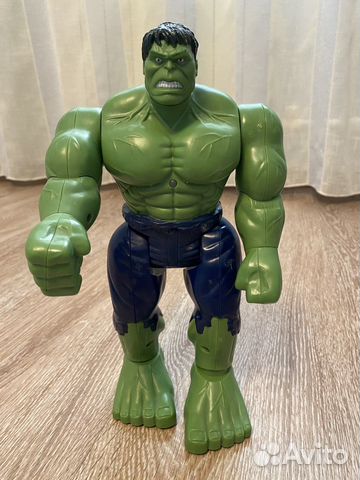 Халк, маски супергероев и игрушки