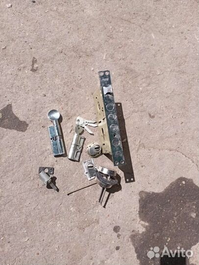 Входная металлическая дверь