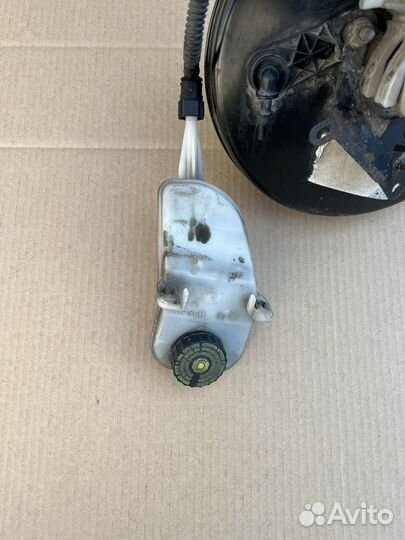 Ваккумный усилитель тормозов Peugeot 308