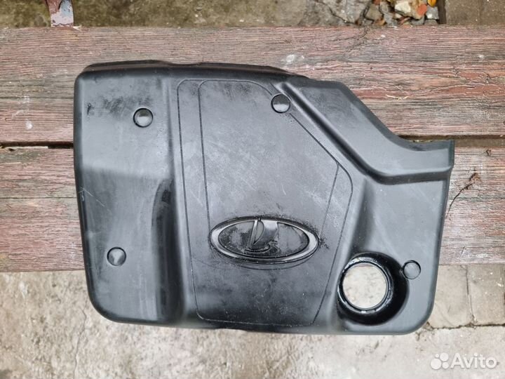 Крышка(накладка) двигателя лада