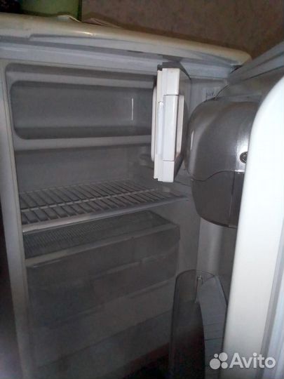 Холодильник бу маленький Индезит