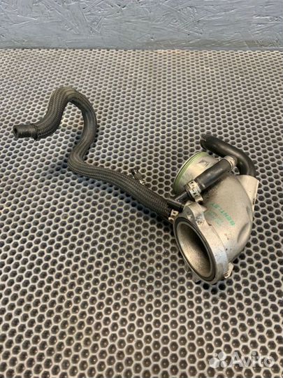 Патрубок турбины правый Bentley Continental Flying