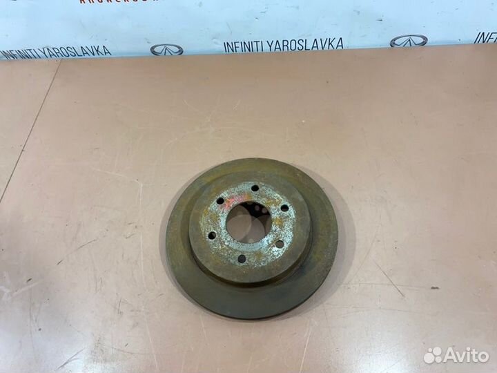 Тормозной диск задний Nissan Armada TA60 VK56DE