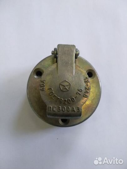 Розетка (металлическая)