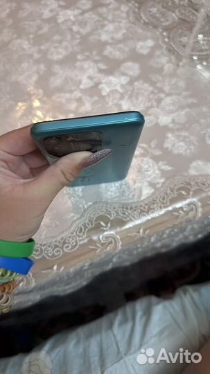 Телефон tecno spark 8C