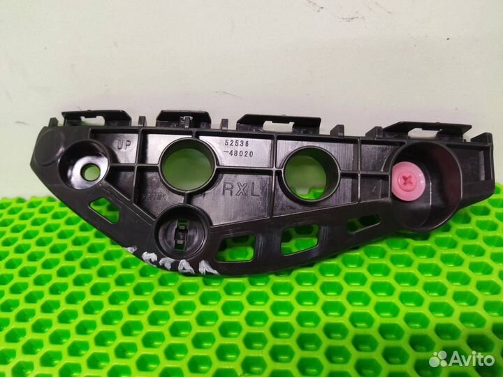 Кронштейн бампера передний левый Lexus Rx