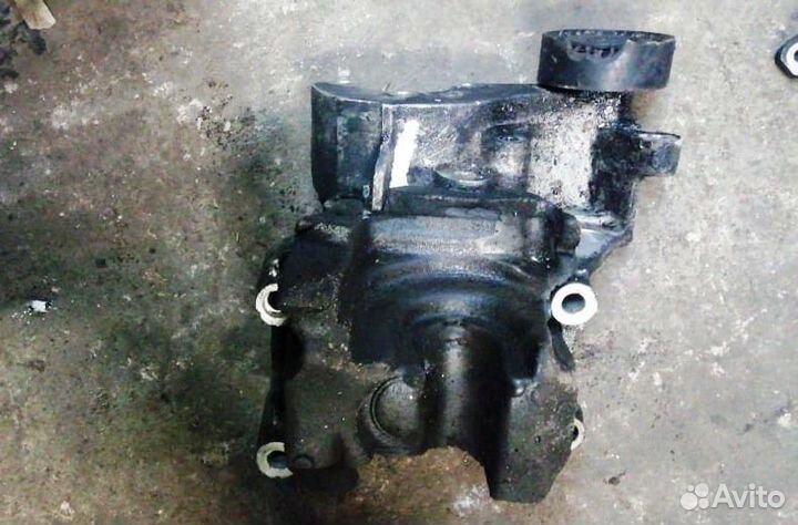 Кронштейн генератора Kia Rio A5D