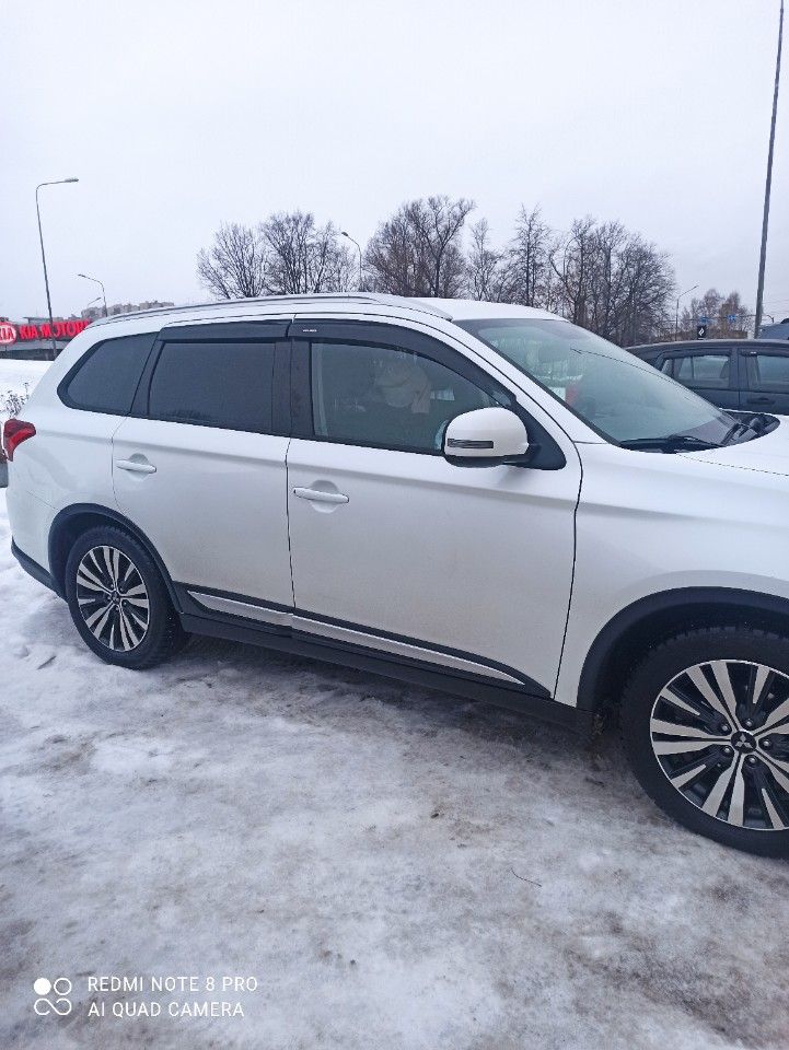 Mitsubishi Outlander: фото владельца