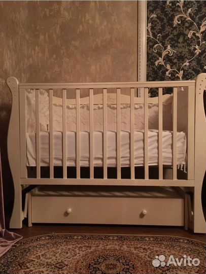 Детская кроватка
