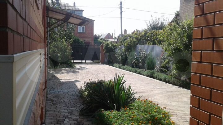 Дом 279 м² на участке 9 сот.