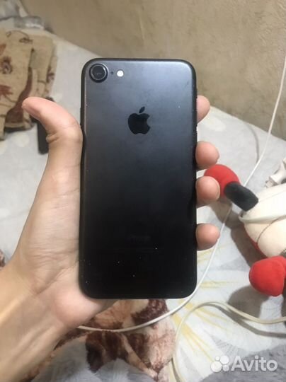 iPhone 7, 32 ГБ