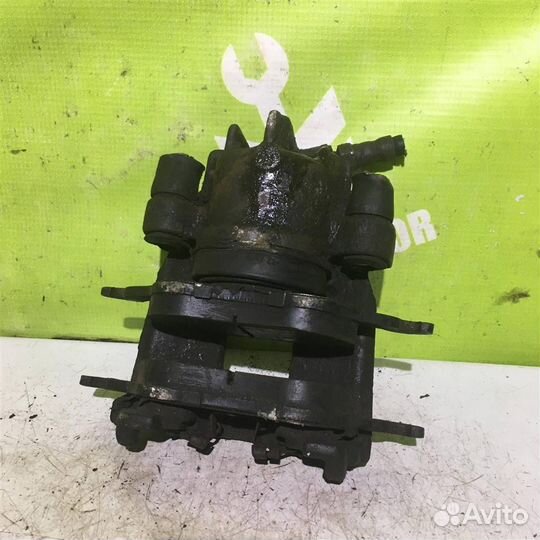 Суппорт передний правый Форд Фокус 1