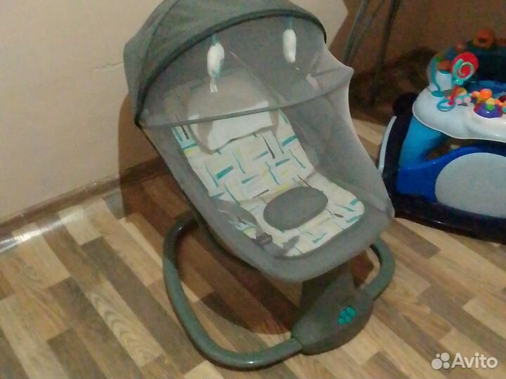 Шезлонг,качели детские