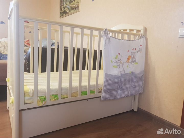 Детская кроватка