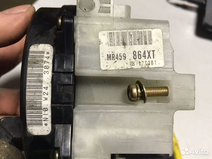 Переключатель подрулевой Mitsubishi Pajero