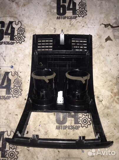 Рамка магнитолы с дифлектором Nissan Qashqai j10