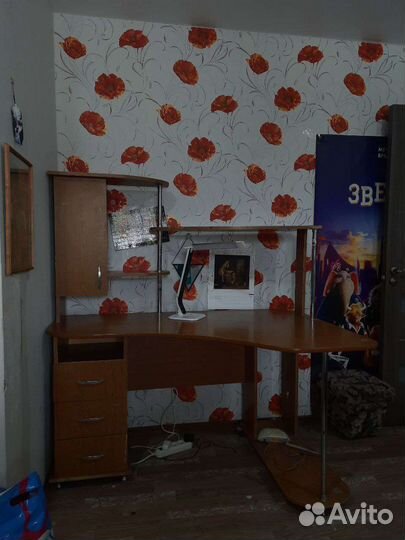 Письменный стол