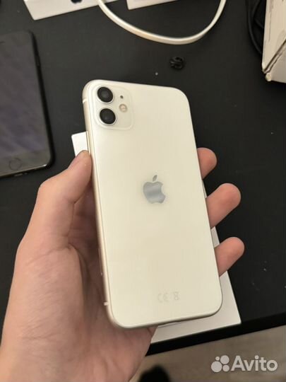 iPhone 11, 64 ГБ