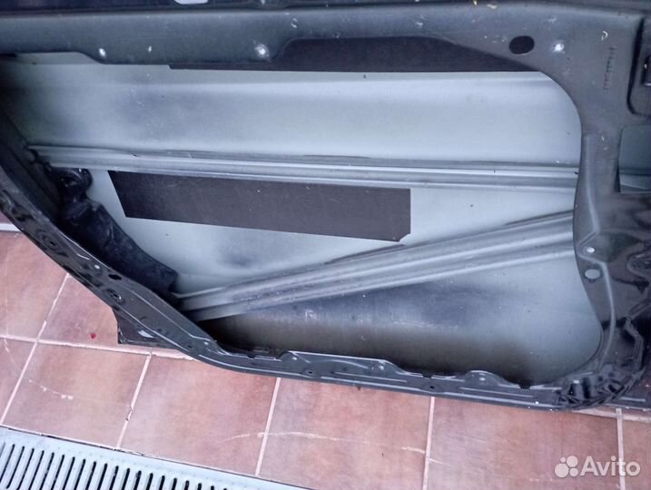 Mersedes W166 GL GLE ML Дверь левая передняя