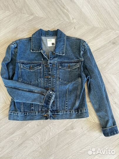 Джинсовая куртка