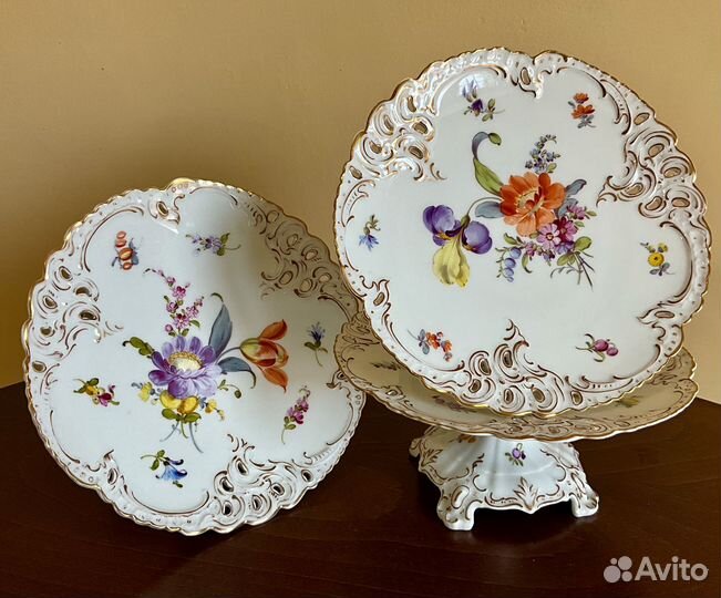 Ажурное блюдо на ножке.Цена за одно. Nymphenburg