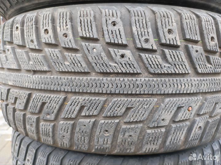 Kumho I'Zen KW22 215/55 R16