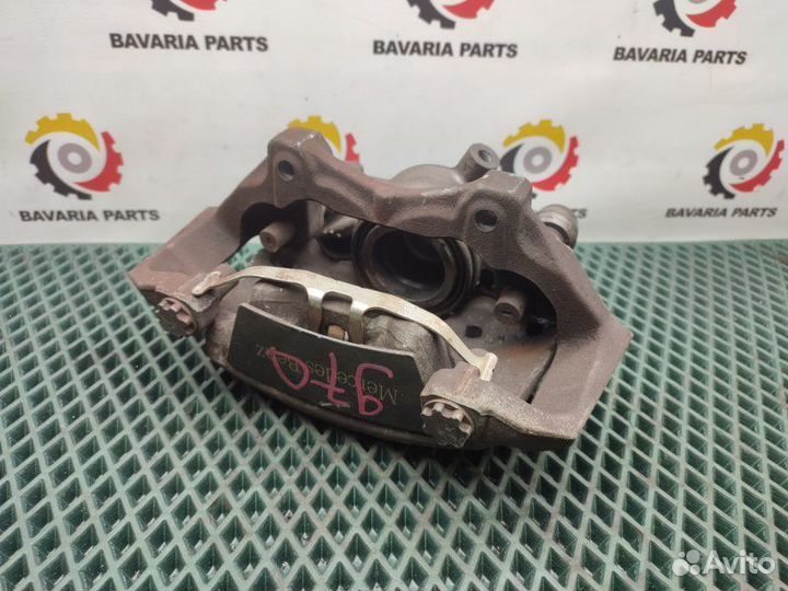 Суппорт тормозной передний левый Mercedes E W212