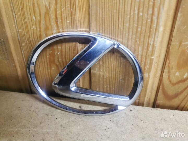 Эмблема на крышку Lexus LX 570