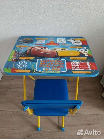 Детский стол и стул