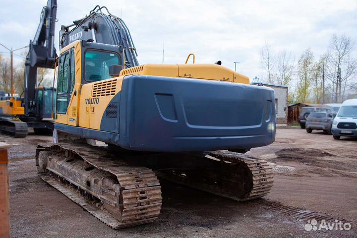 Гусеничный экскаватор Volvo EC290B LC, 2012