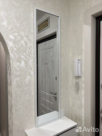 Зеркало настенное